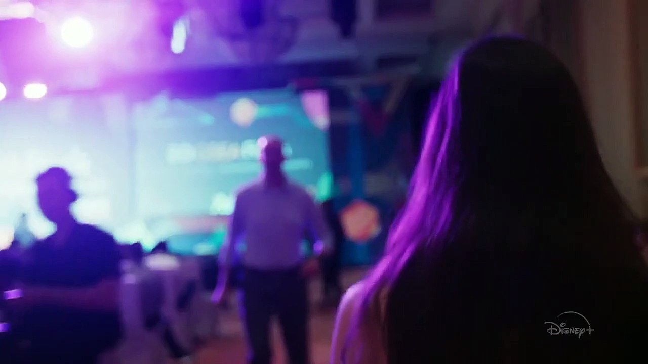 Own The Room Tráiler VO