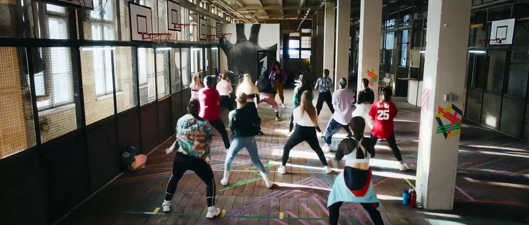 Into the beat - Tráiler VO