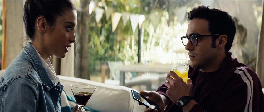 Poliamor para principiantes Tráiler