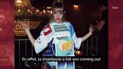 Angèle fait son coming out : Elle est en couple avec l'influenceuse Marie Papillon