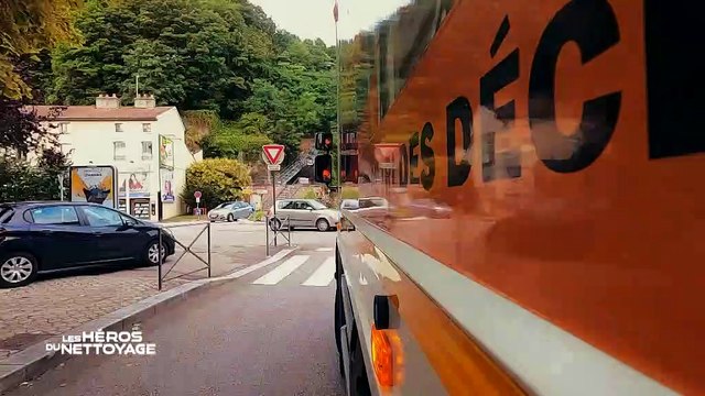 EXCLU AVANT-PREMIERE: Découvrez les 1ères images des Héros du nettoyage , la nouvelle série documentaire lancée par W9 le mercredi 30 mars à 21h05 - VIDEO