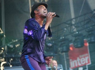 Nu sur la plage, Yannick Noah annonce son nouvel album