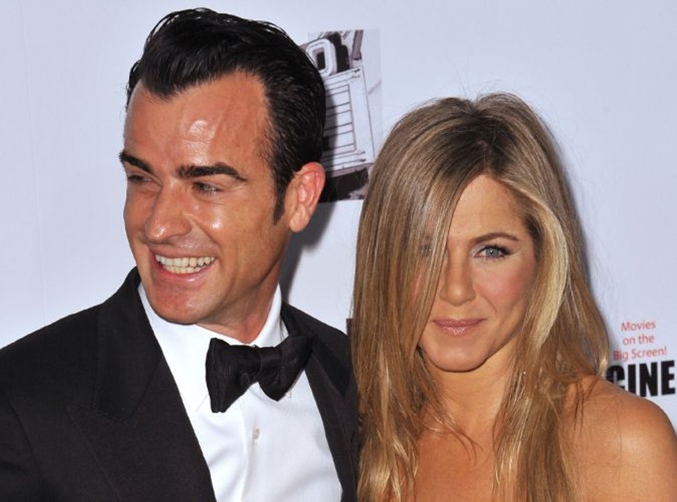 Exclu vidéo : Jennifer Aniston risque de se marier avec Justin Theroux avant Brad Pitt et Angelina Jolie en 2013 !