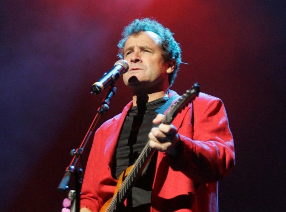 Mort de Johnny Clegg : Les stars françaises lui rendent hommage