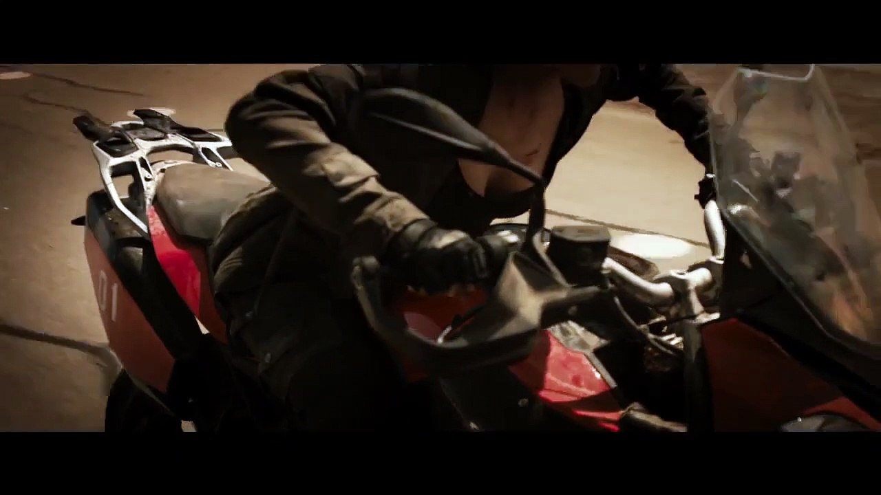 Resident Evil 6: The Final Chapter Trailer (2) DF