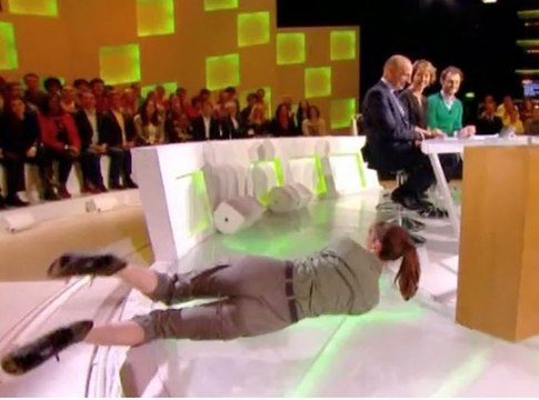 Zapping PublicTV n°651 : Doria Tillier : Tu peux filmer mon cul, c’est bon pour l’audience