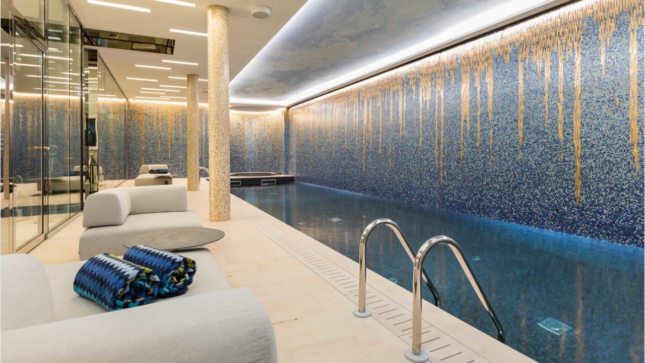 Voyage : un luxueux manoir à deux pas des Champs-Elysées est en vente