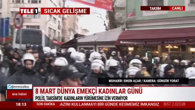 Feminist Gece Yürüyüşü'nü görüntülemek isteyen gazeteciler polis tarafından engellendi