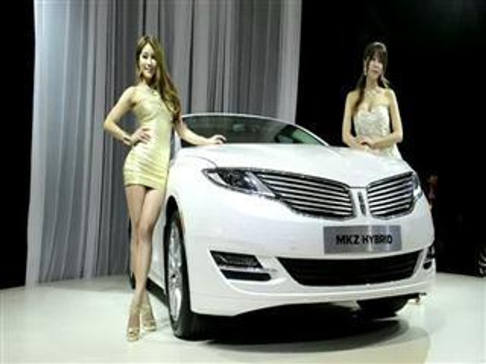 Green cars on show in South Korea