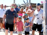 Elton John : Vacances en famille sous le soleil de Saint-Tropez !