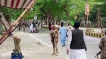 Pakistan, attentato dinamitardo alla scorta del presidente: 5 morti
