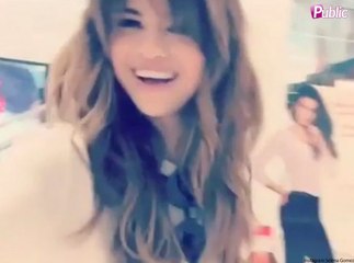 Selena Gomez : Pétillante lors de sa visite au musée du Coca !