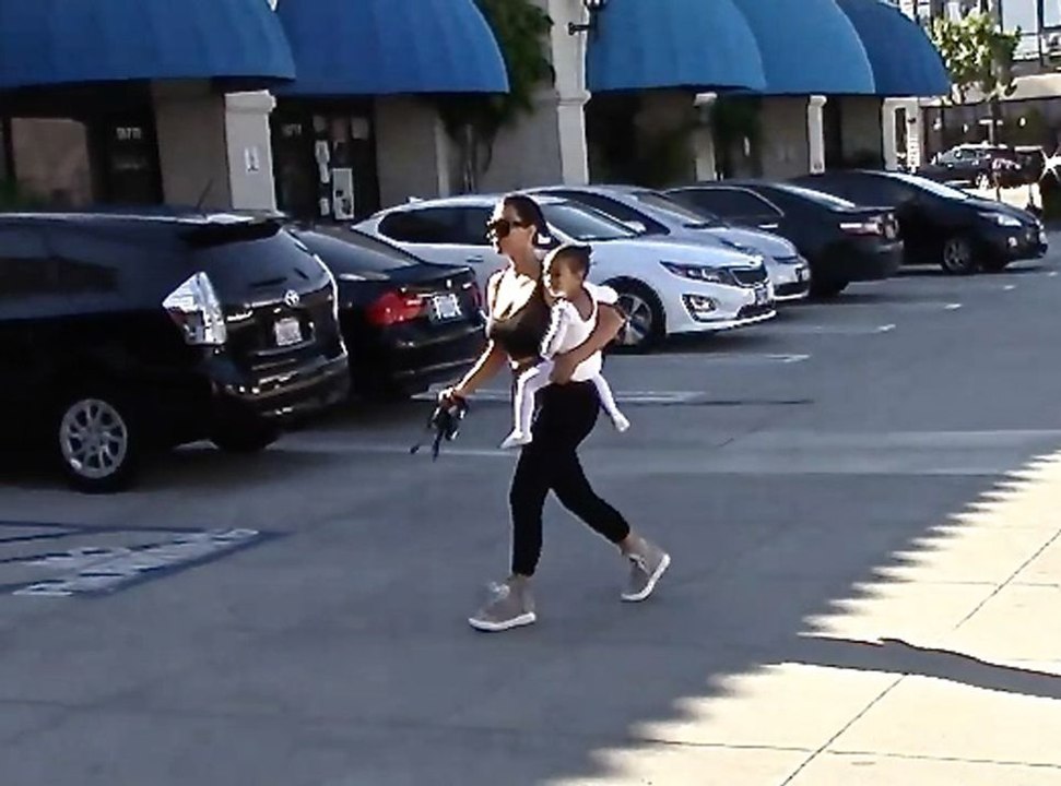 Vidéo : Kim Kardashian : sa fille Nori, accro au sport comme sa mère !