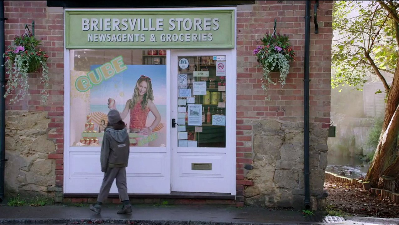 Molly Moon Trailer DF