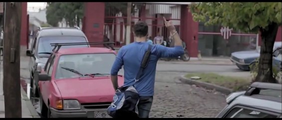 Der Spieler mit der Nummer 5 Trailer OV