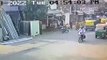 Video: महिला दिवस पर अहमदाबाद में सरेराह चाकू से वार कर प्रेमिका की हत्या, सीसीटीवी कैमरे में कैद