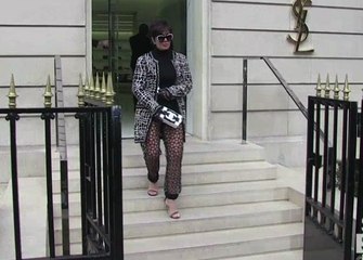Exclu Vidéo : Kris Jenner fait les soldes à Paris