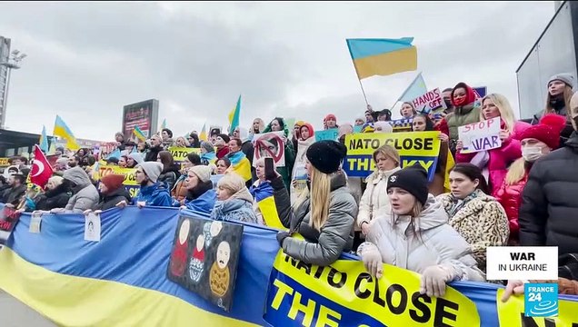 Russian journalists flee their country to Turkey amid media crackdown