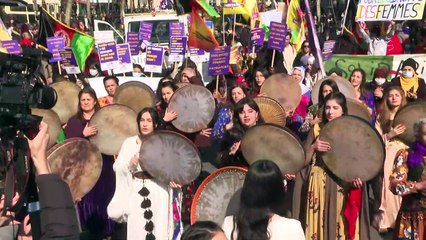 مسيرات في باريس بمناسبة يوم المرأة العالمي