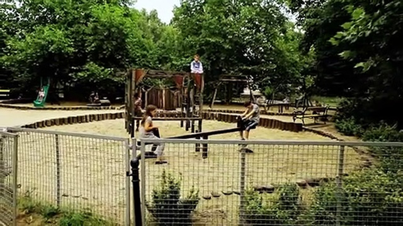 Sherlock Holmes und der geheimnisvolle Zirkus Trailer (2) OV