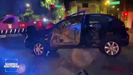 Patrulla de la policía de Guadalajara y un SEAT Ibiza chocaron sobre la calzada Independencia