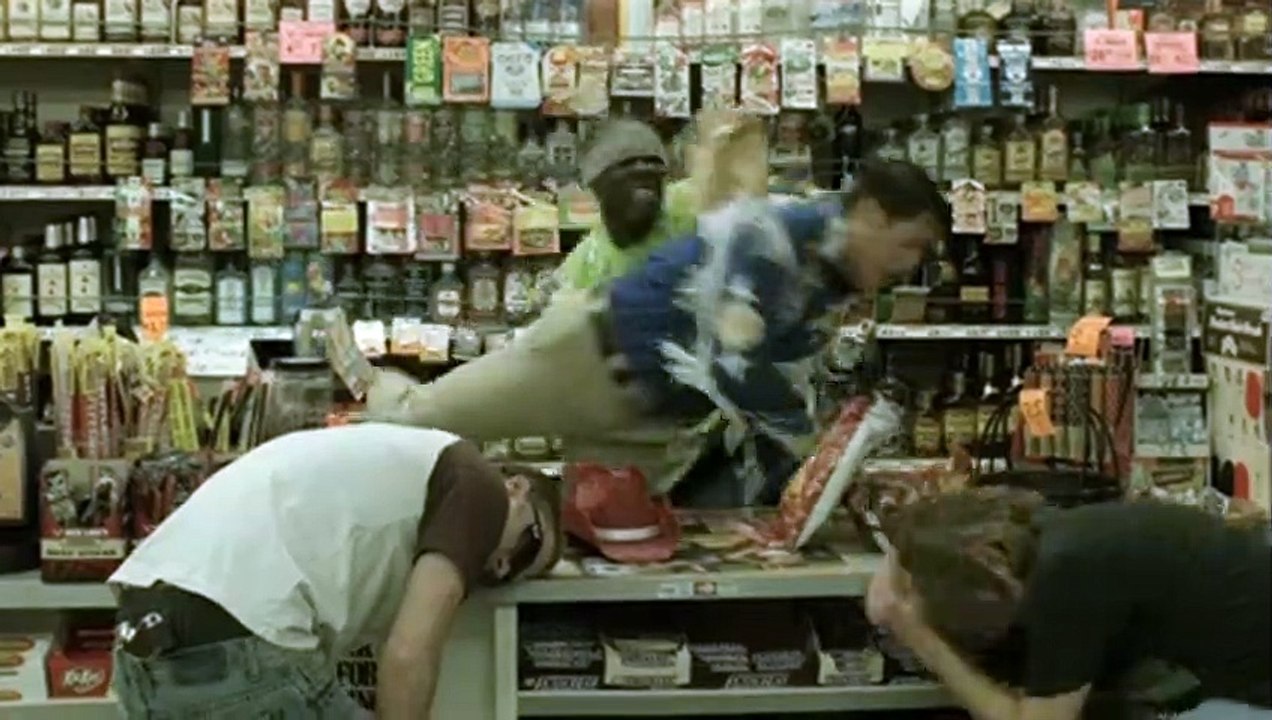 Untote wie wir - Man ist so tot wie man sich fühlt Trailer (2) OV