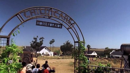 Auf der Spur des Löwen Trailer DF