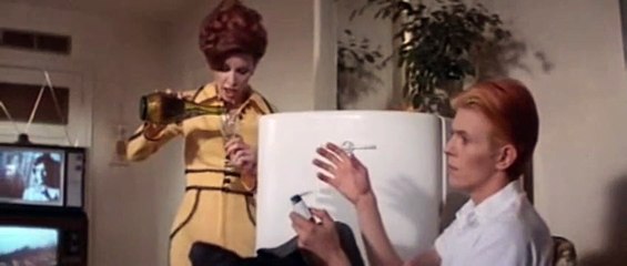 Der Mann, der vom Himmel fiel Trailer (2) OV