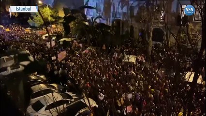 Taksim Meydanı'na İzin Verilmeyen Kadınlar Cihangir'de Buluştu