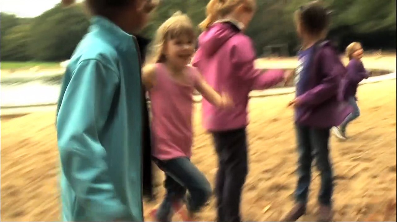 Friedlich in die Katastrophe Trailer DF