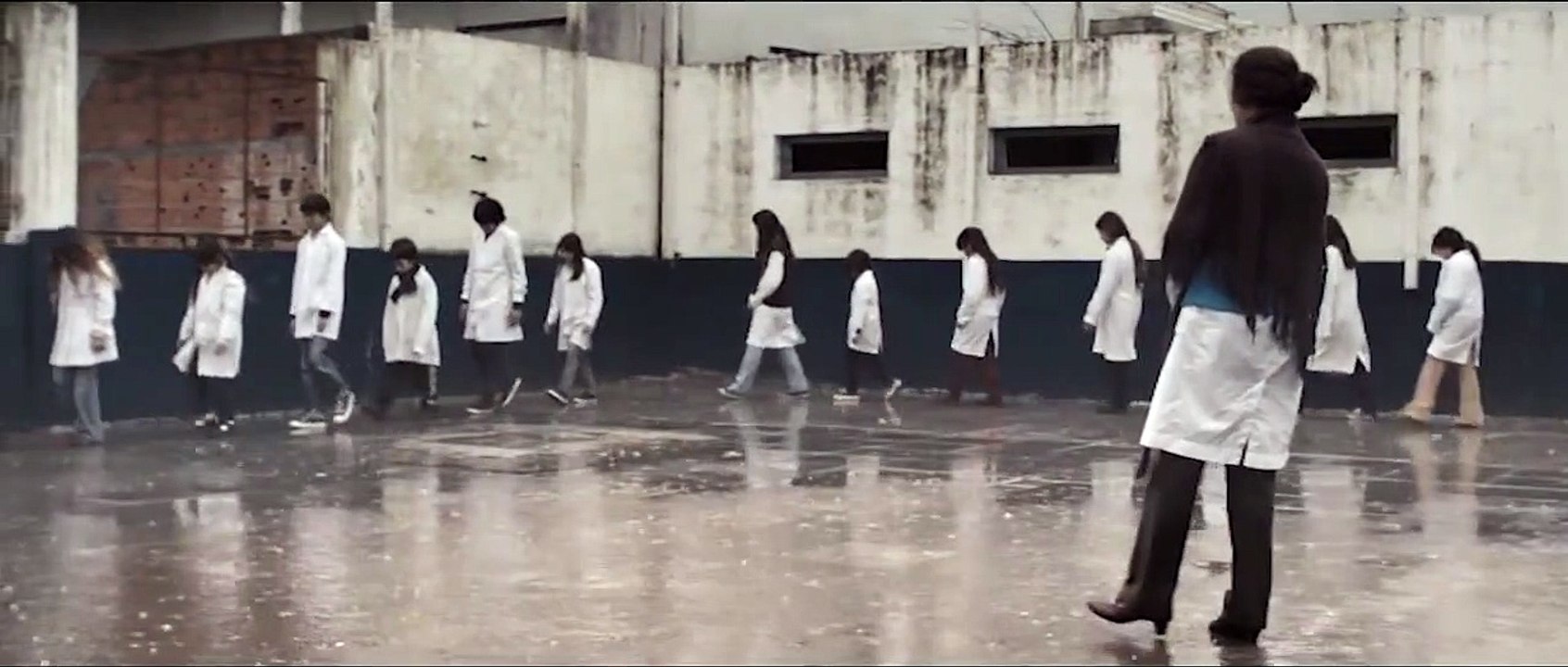 Der Preis - El Premio Trailer DF