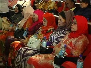 Experience the Magic: Coliseum Reopens with Free Classic Films 🎬