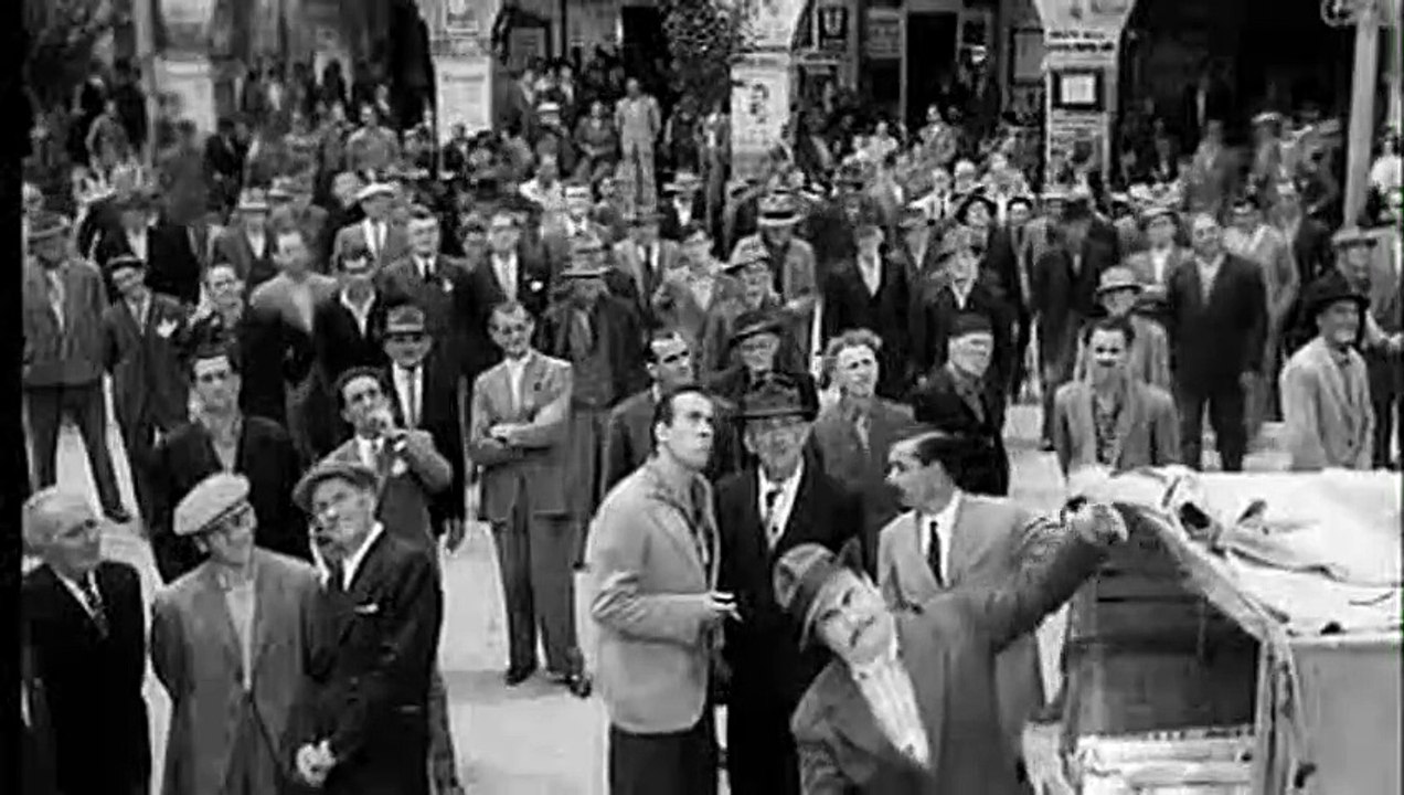 Die große Schlacht des Don Camillo Trailer DF