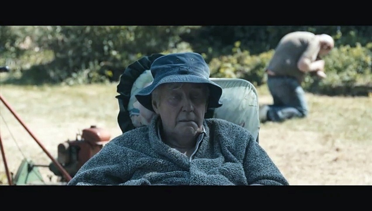 Cockneys vs Zombies Videoclip DF