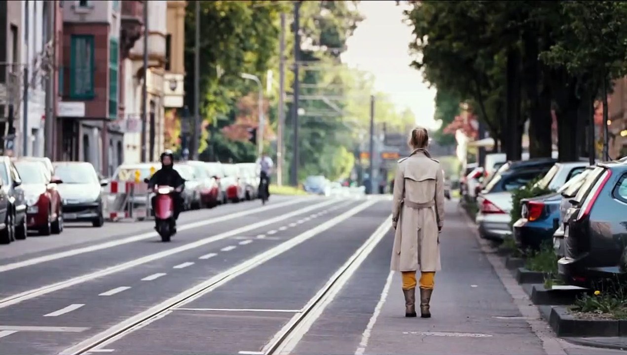 Über uns das All Trailer DF