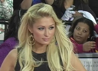 Paris Hilton - Tapis rouge - This is it