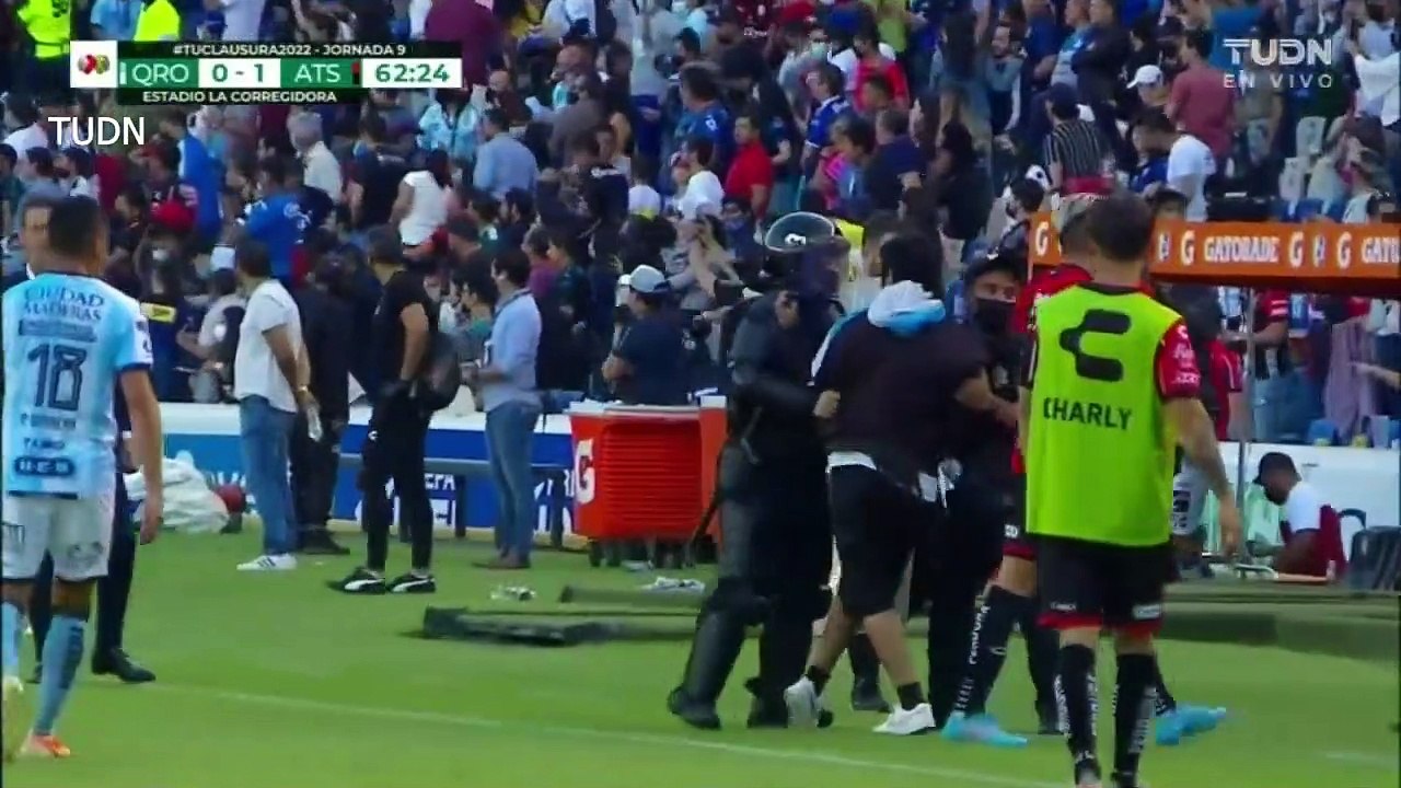 Violencia en Estadio Corregidora