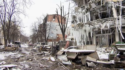 خاركيف.. مدينة أوكرانية تحولت إلى مسرح للقتال والدم والدمار