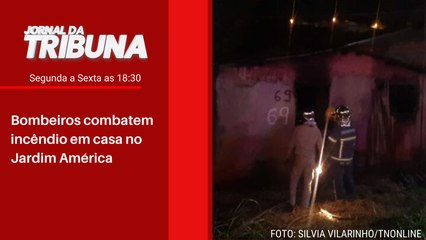 Bombeiros combatem incêndio em casa no Jardim América
