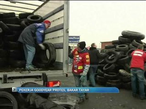 Pekerja Goodyear protes, bakar tayar