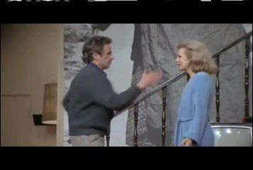 Die erste Vorstellung Trailer OV