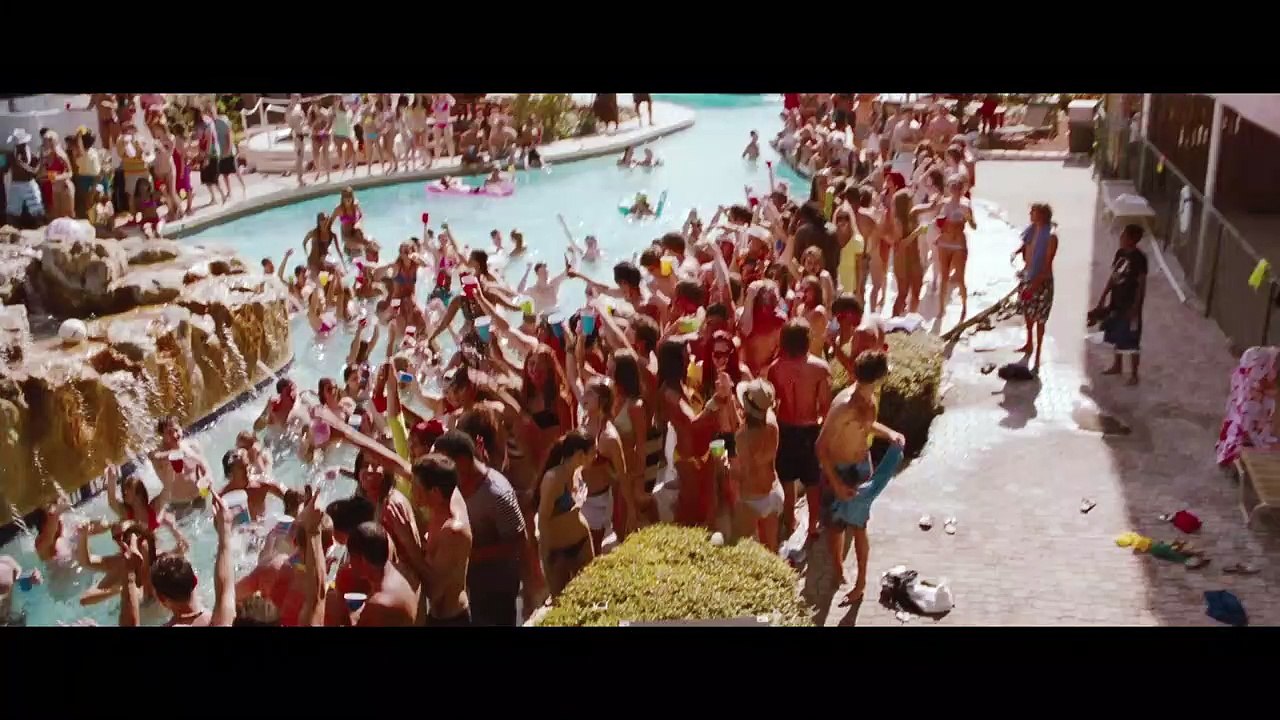 Spring Breakers Trailer DF