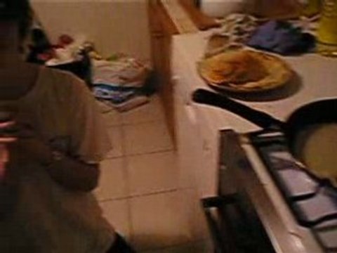 Trudy fait des crèpes et après c'est classé x