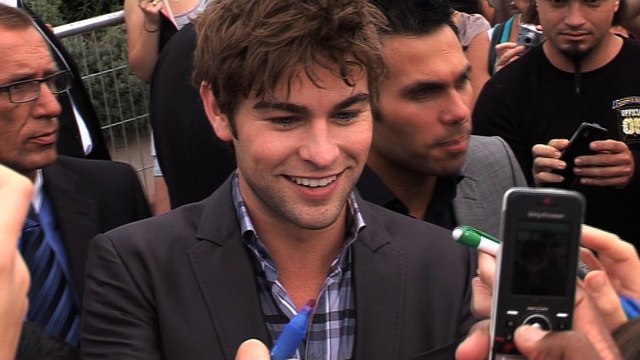 Bain de foule pour Chace Crawford à Deauville