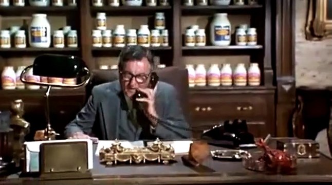 Die unglaubliche Reise in einem verrückten Flugzeug Trailer OV