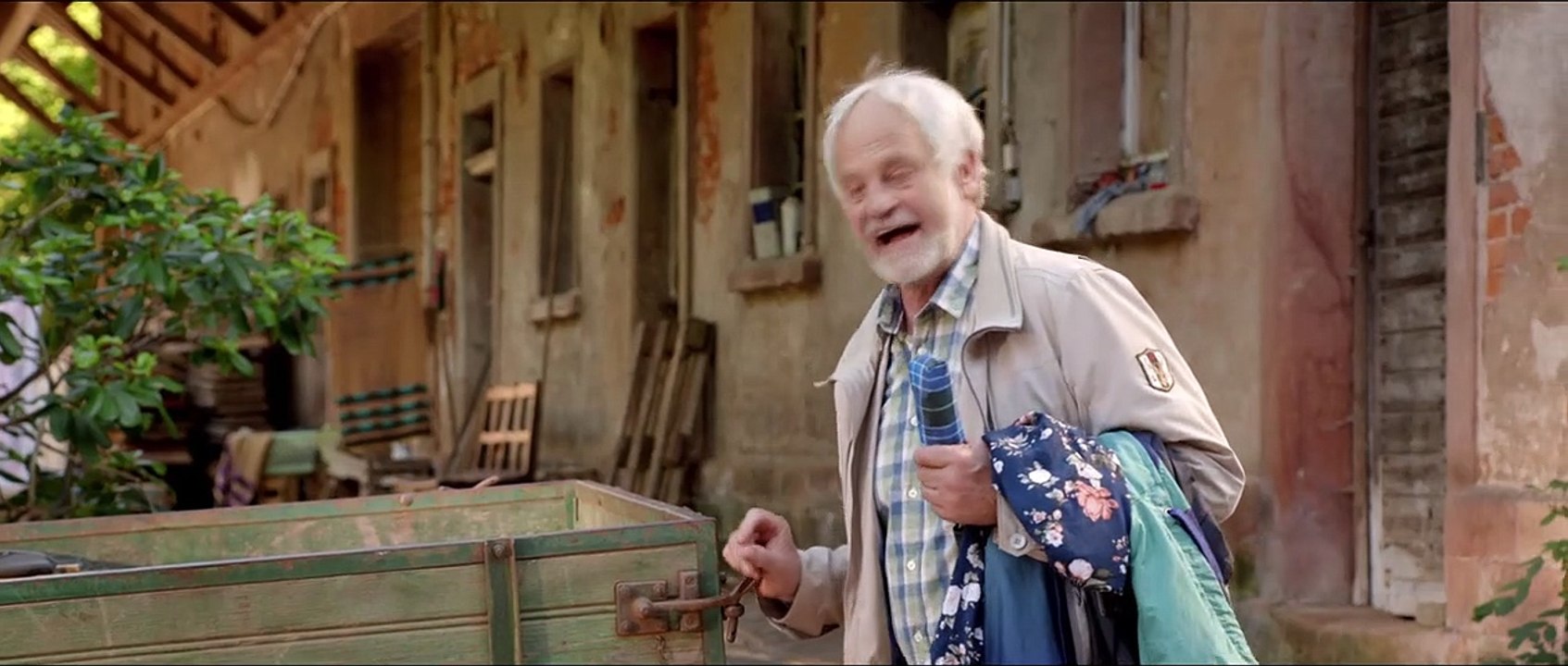 Täterätää! Die Kirche bleibt im Dorf 2 Trailer DF