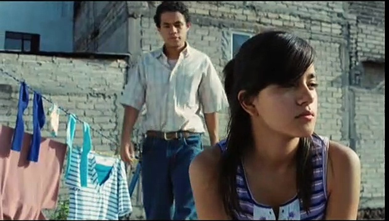 Sin Nombre Trailer DF