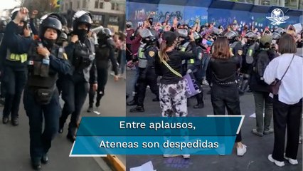 Manifestantes despiden a Ateneas entre aplausos