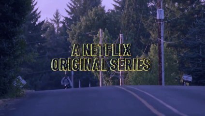 Everything Sucks! Trailer OV