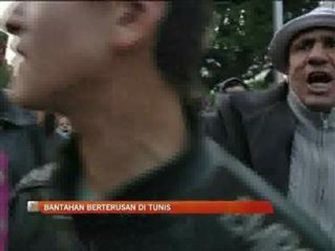 Bantahan berterusan di Tunis